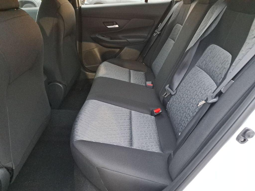 Nissan Sentra Sv - Thumbnail 12