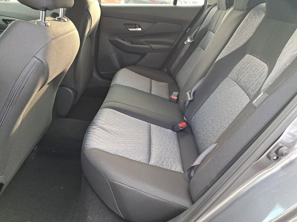 Nissan Sentra Sv - Thumbnail 12