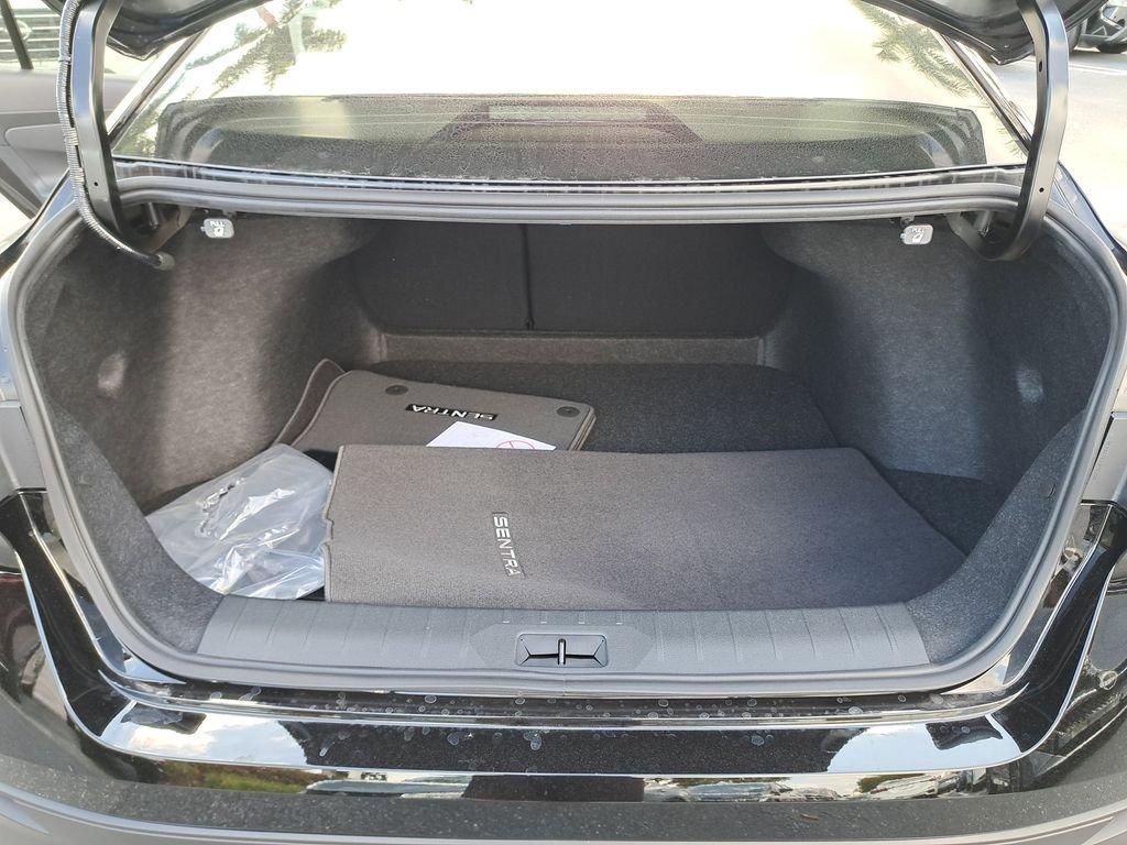 Nissan Sentra Sv - Thumbnail 11