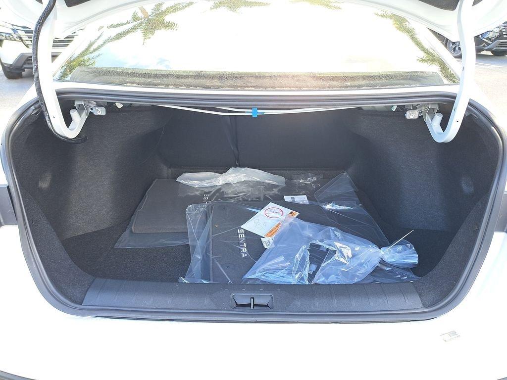 Nissan Sentra Sv - Thumbnail 11