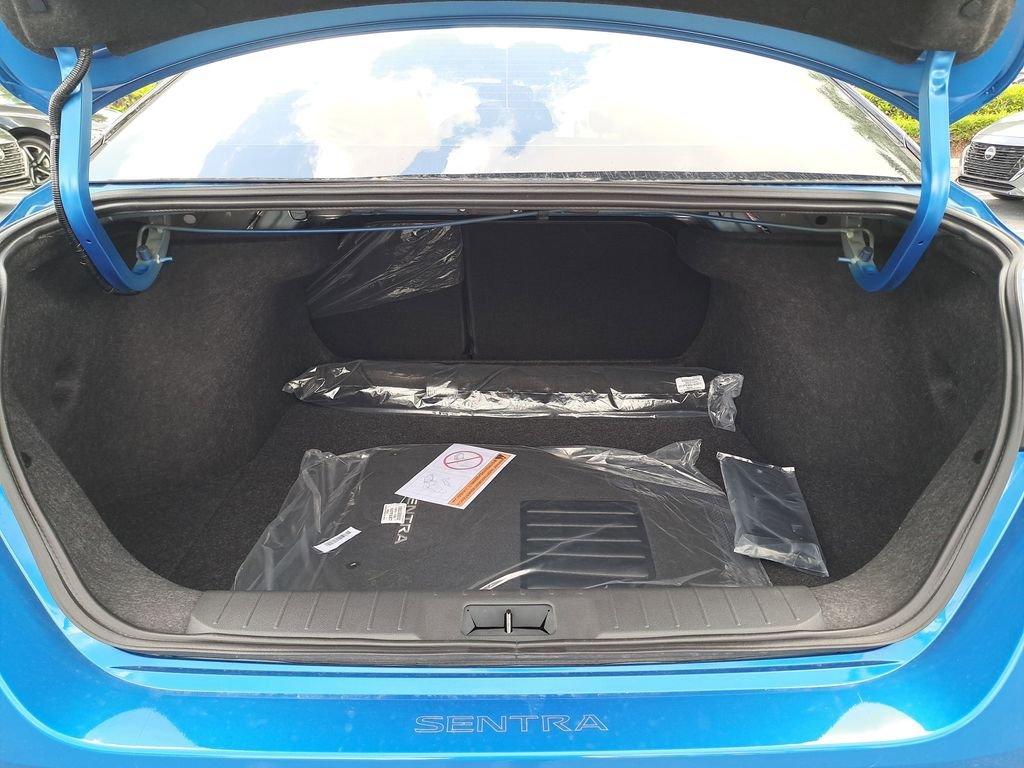 Nissan Sentra Sr - Thumbnail 11