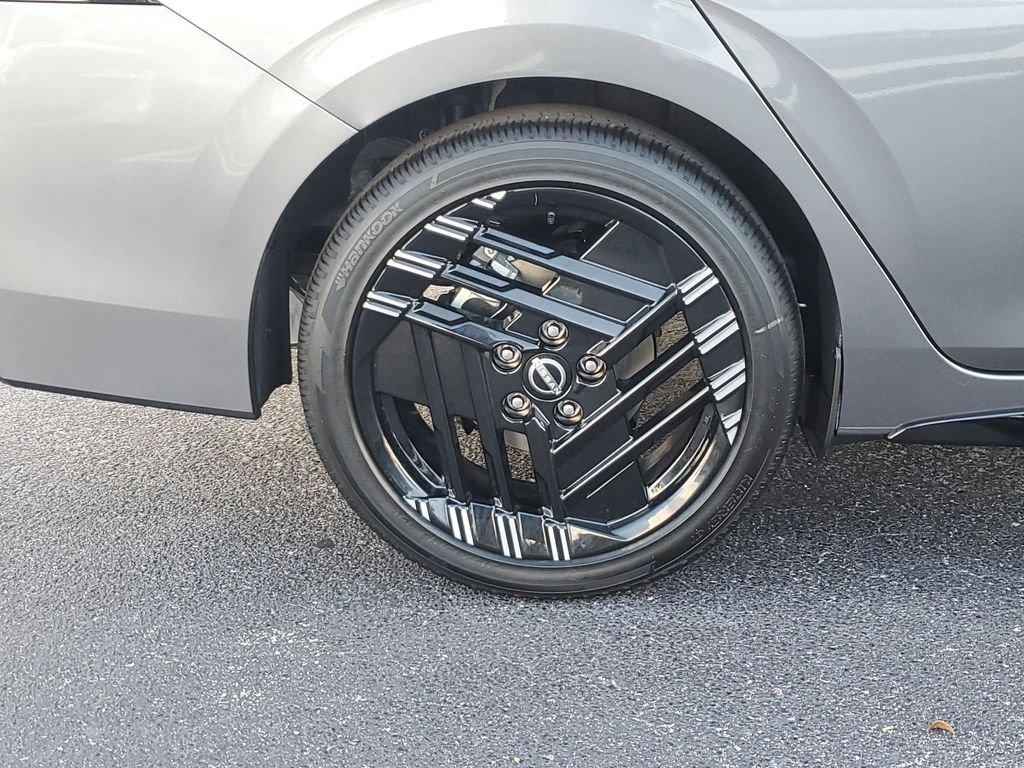 Nissan Sentra Sr - Thumbnail 9