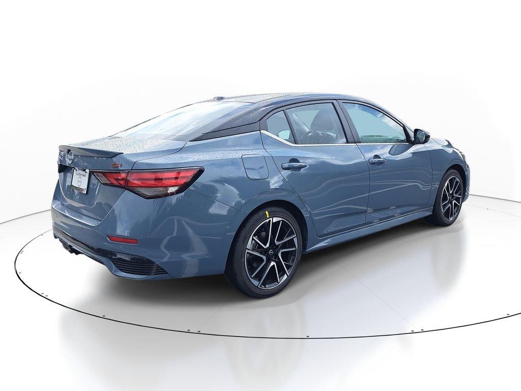 Nissan Sentra Sr - Thumbnail 8