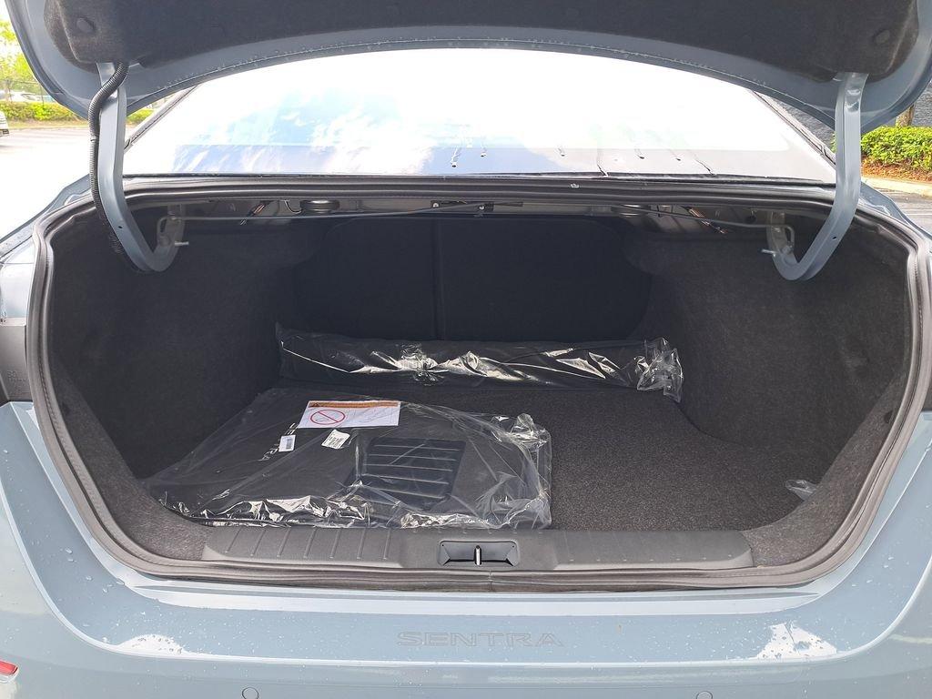 Nissan Sentra Sr - Thumbnail 11