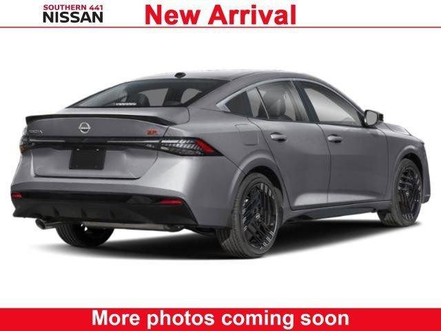 Nissan Sentra Sr - Thumbnail 4