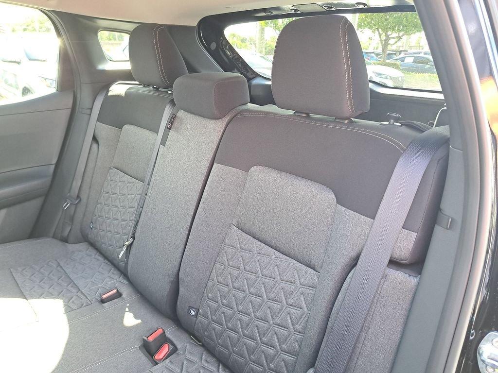 Nissan Kicks Sv - Thumbnail 14