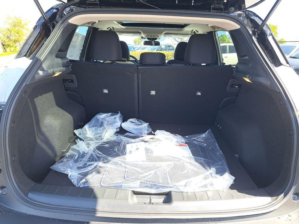 Nissan Kicks Sv - Thumbnail 11