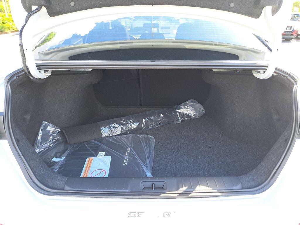 Nissan Sentra Sr - Thumbnail 11