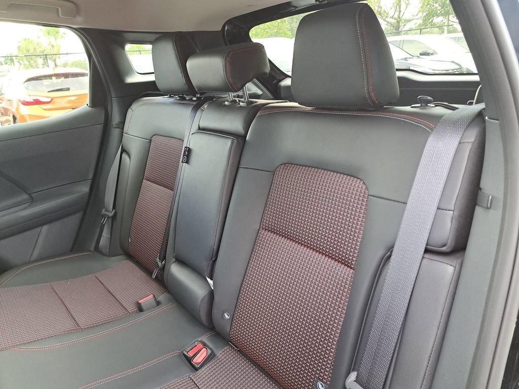 Nissan Kicks Sr - Thumbnail 14