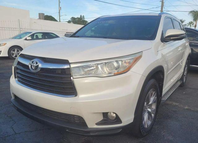 Toyota Highlander - View 1