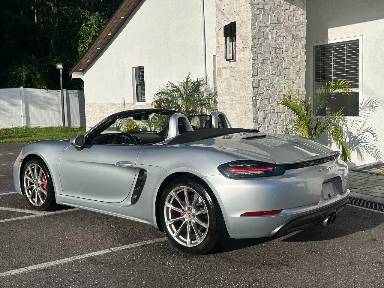 Porsche 718 Boxster - Thumbnail 9