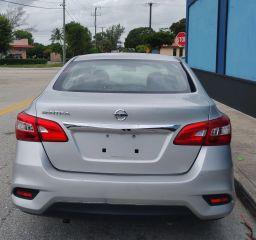 Nissan Sentra - Thumbnail 2