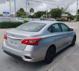 Nissan Sentra - Thumbnail 4