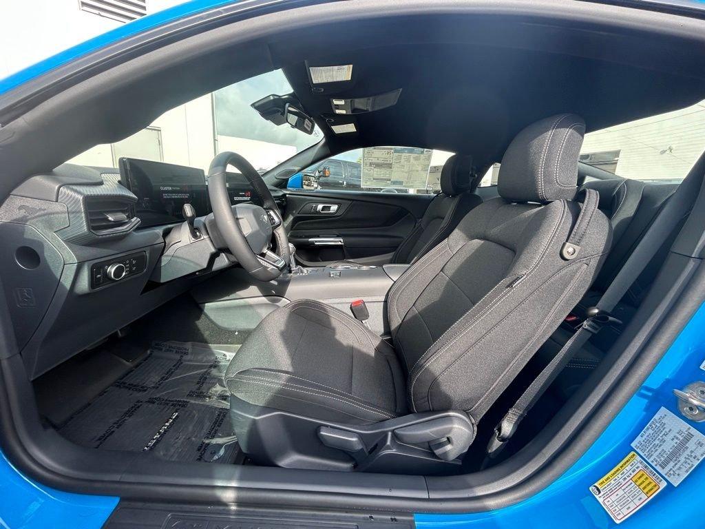 Ford Mustang Ecoboost® Fastback Rwd Fastback - Thumbnail 10