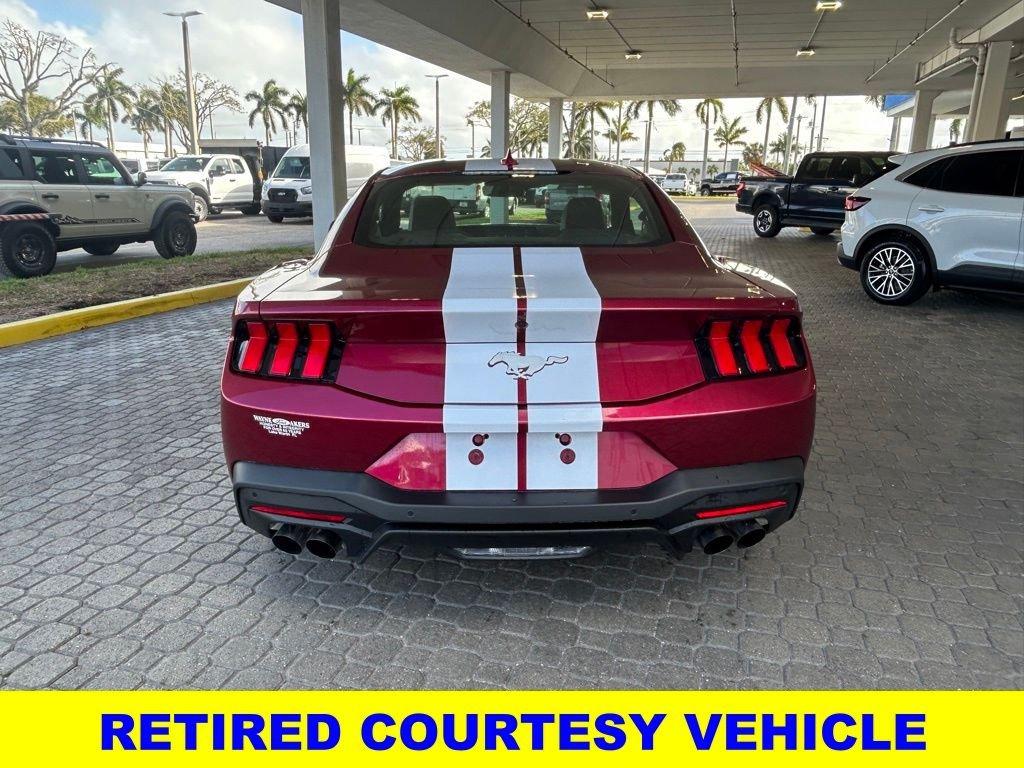 Ford Mustang Ecoboost® Premium Fastback Rwd Fastback - Thumbnail 7