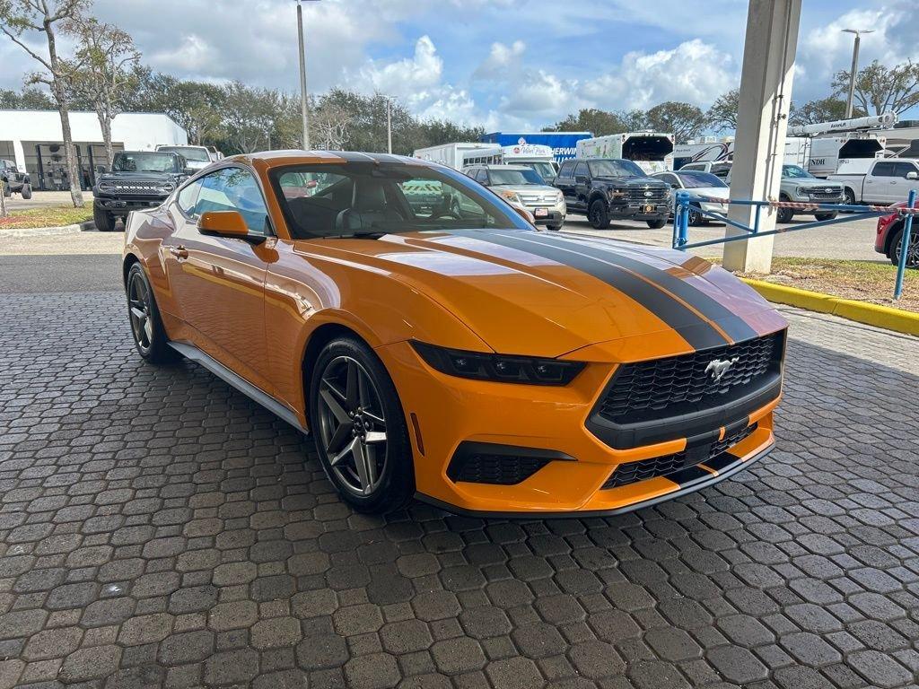 Ford Mustang Ecoboost® Premium Fastback Rwd Fastback - Thumbnail 3