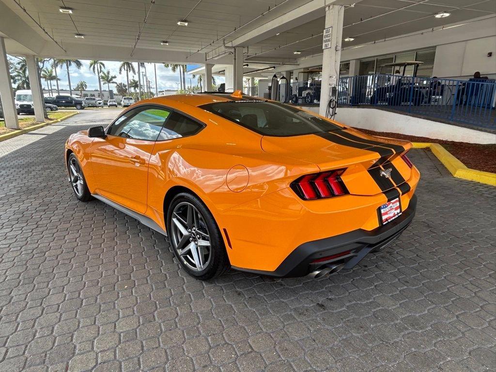 Ford Mustang Ecoboost® Premium Fastback Rwd Fastback - Thumbnail 7