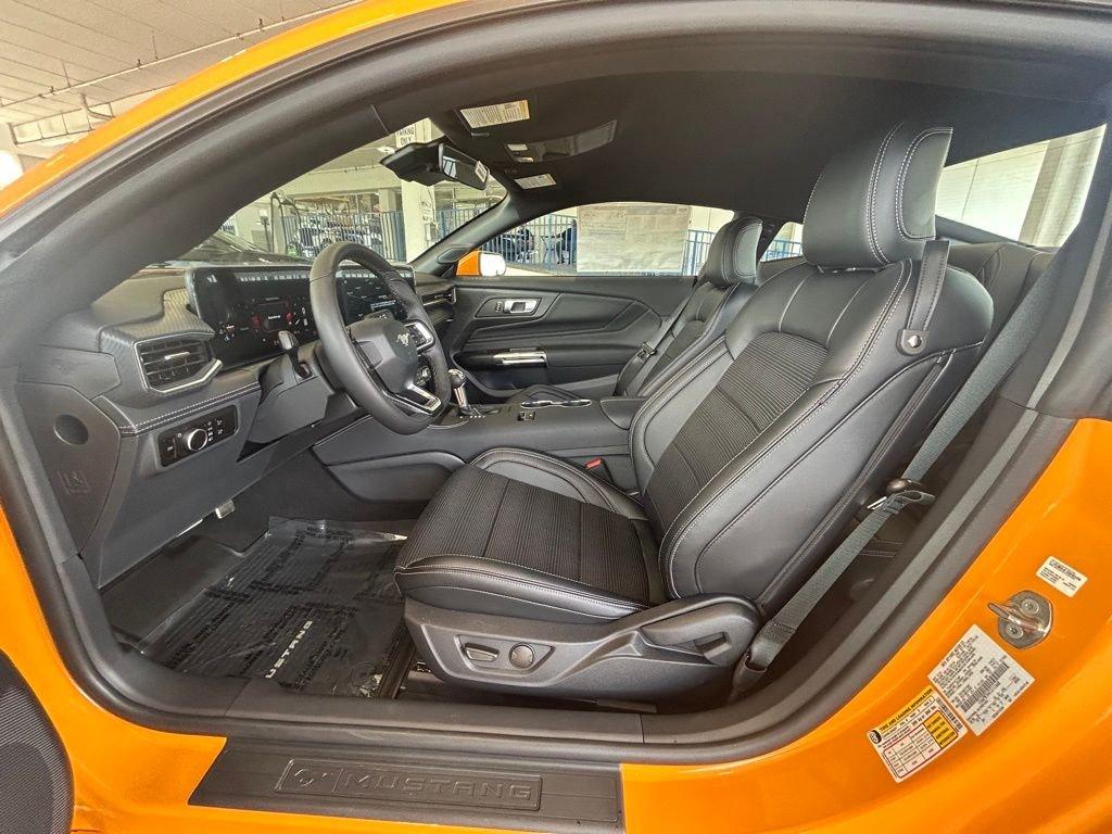 Ford Mustang Ecoboost® Premium Fastback Rwd Fastback - Thumbnail 10
