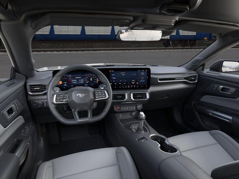 Ford Mustang Gt Premium Convertible Rwd Convertible - Thumbnail 11