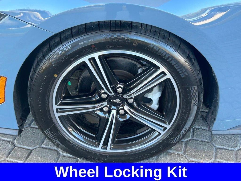 Ford Mustang Ecoboost Premium Rwd 2 Door Convertible - Thumbnail 18