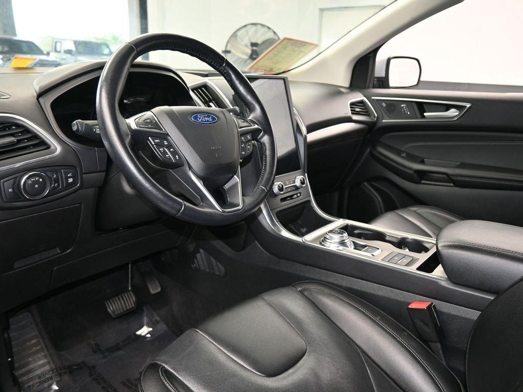 Ford Edge Titanium Awd 4 Door Suv - Thumbnail 15
