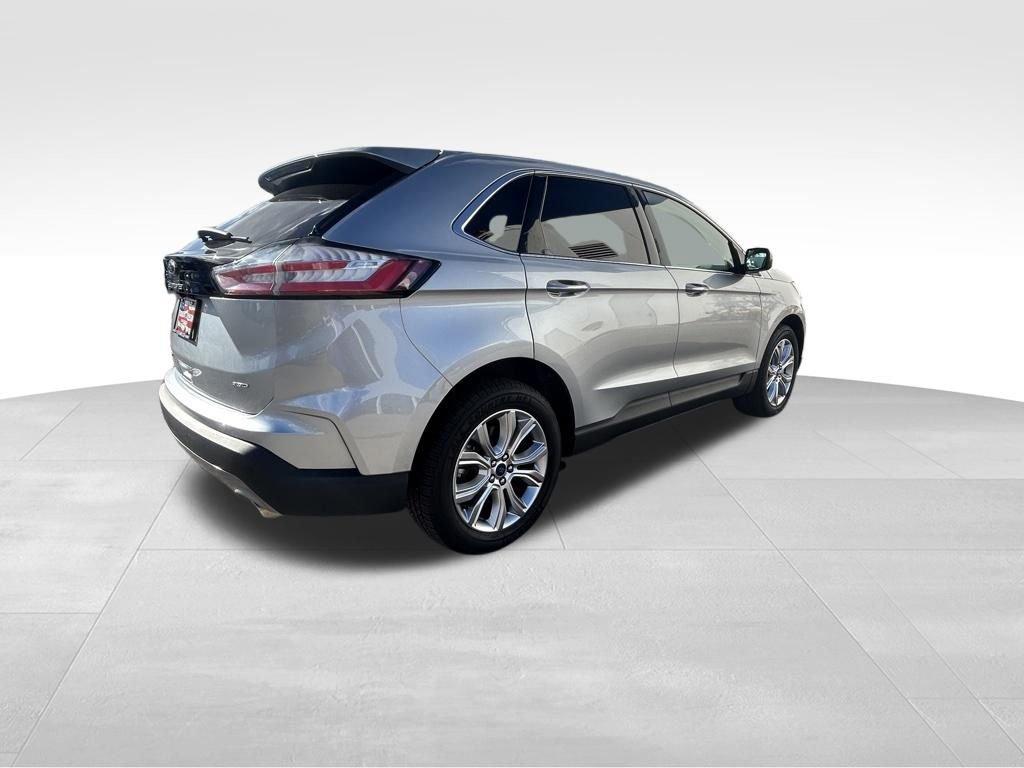 Ford Edge Titanium Awd 4 Door Suv - Thumbnail 6