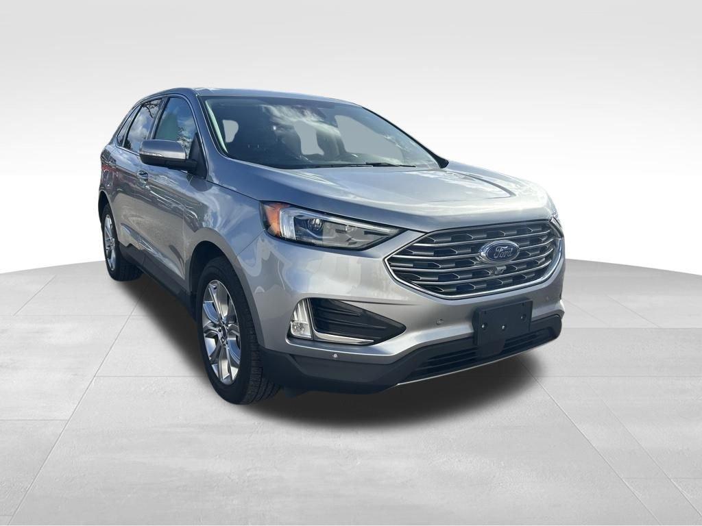 Ford Edge Titanium Awd 4 Door Suv - Thumbnail 4