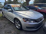 Volkswagen Passat - Thumbnail 2