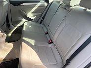 Volkswagen Passat - Thumbnail 4