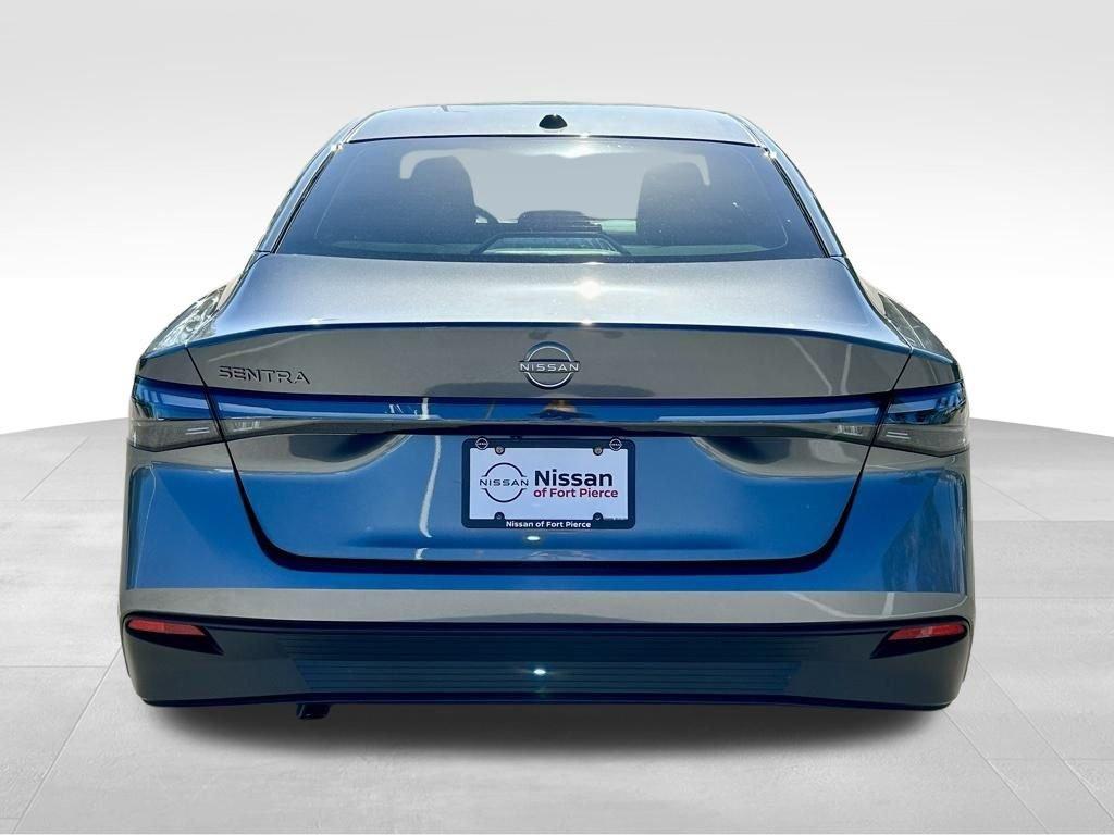 Nissan Sentra Sv - Thumbnail 8