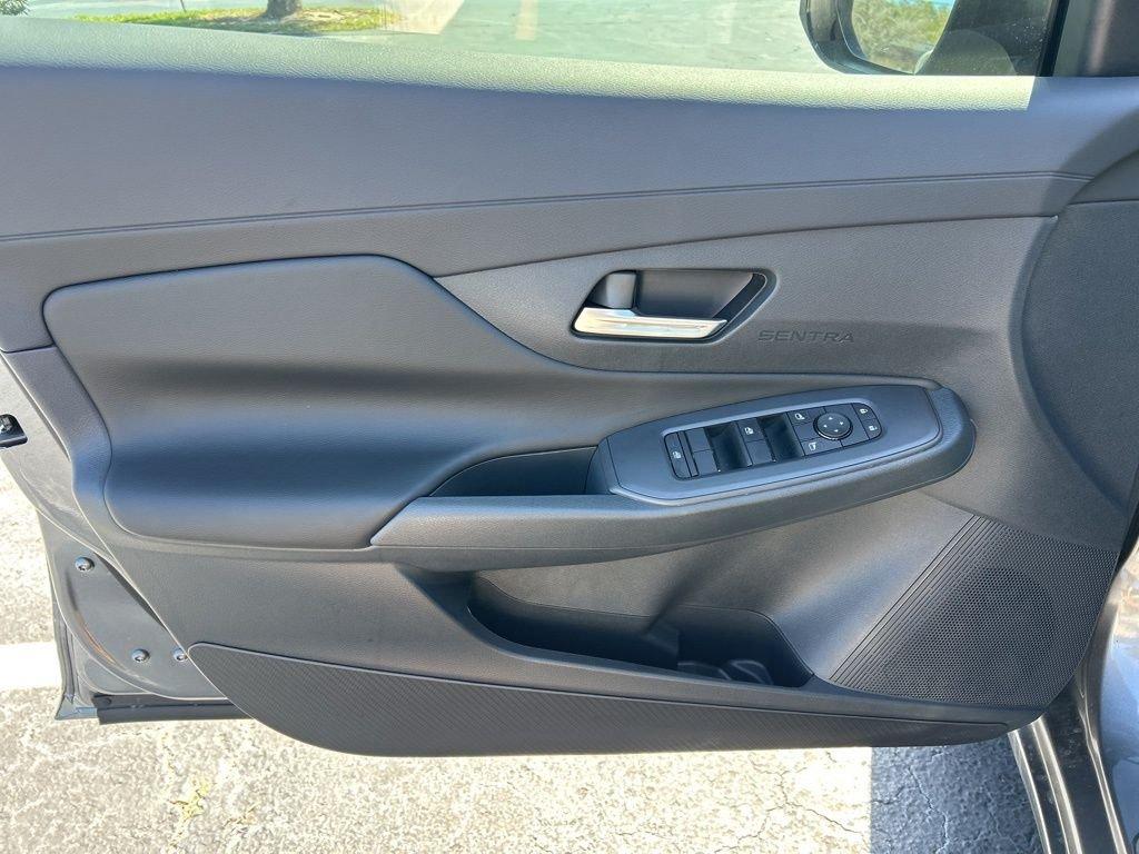 Nissan Sentra Sv - Thumbnail 18