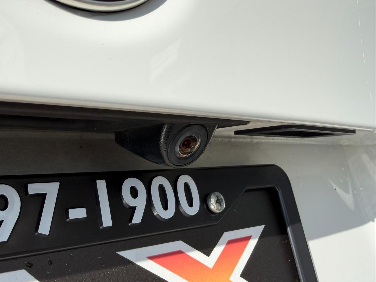 BMW M4 - Thumbnail 16