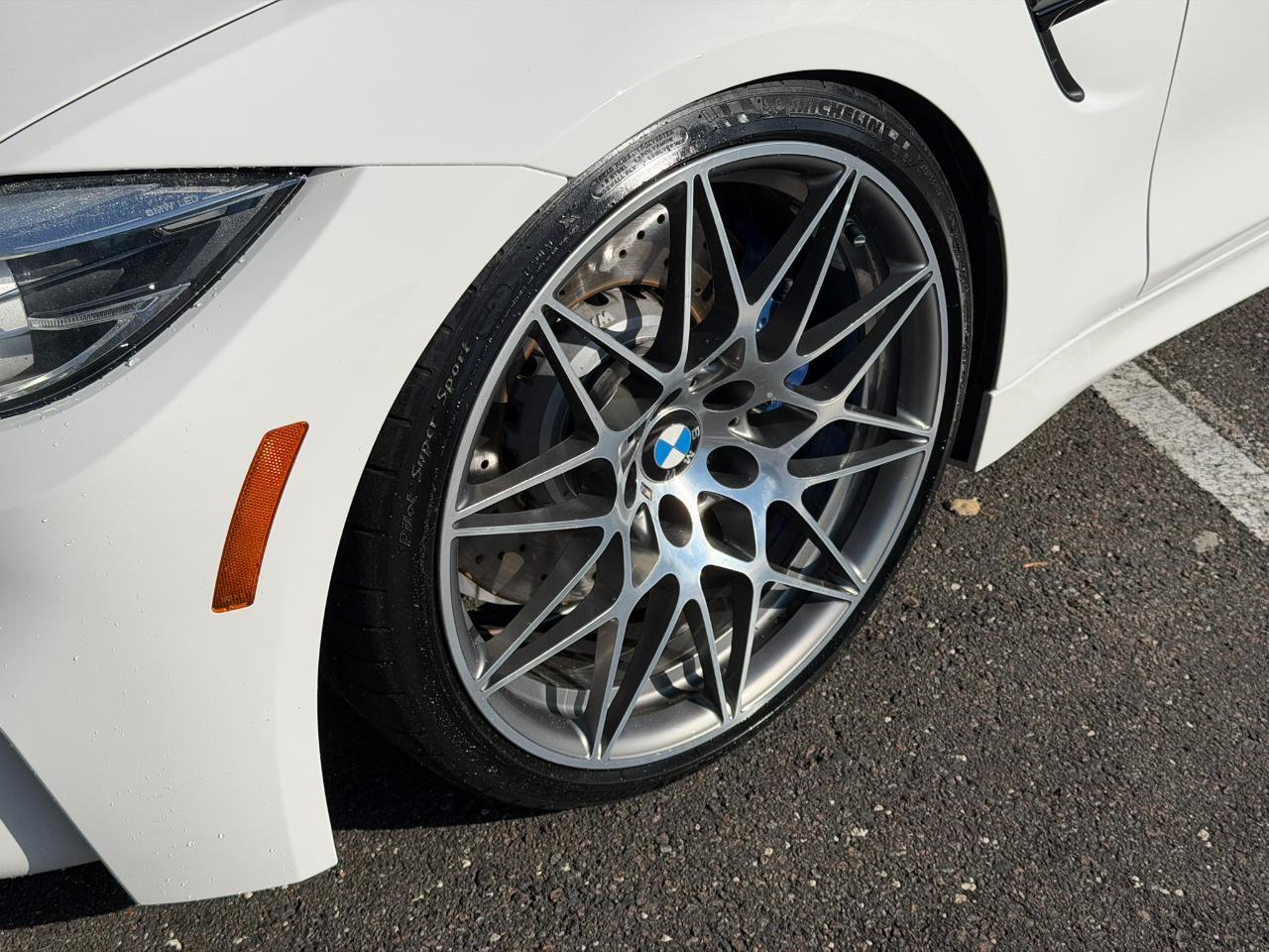 BMW M4 - Thumbnail 6