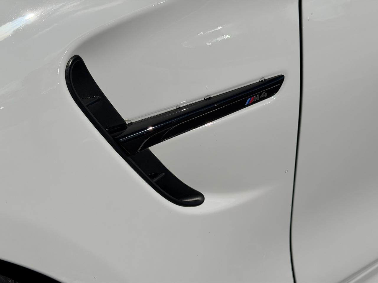 BMW M4 - Thumbnail 7