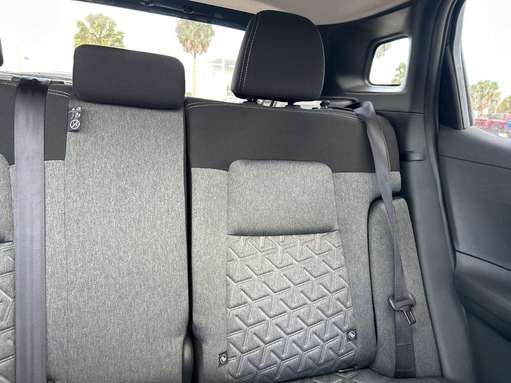 Nissan Kicks Sv - Thumbnail 16