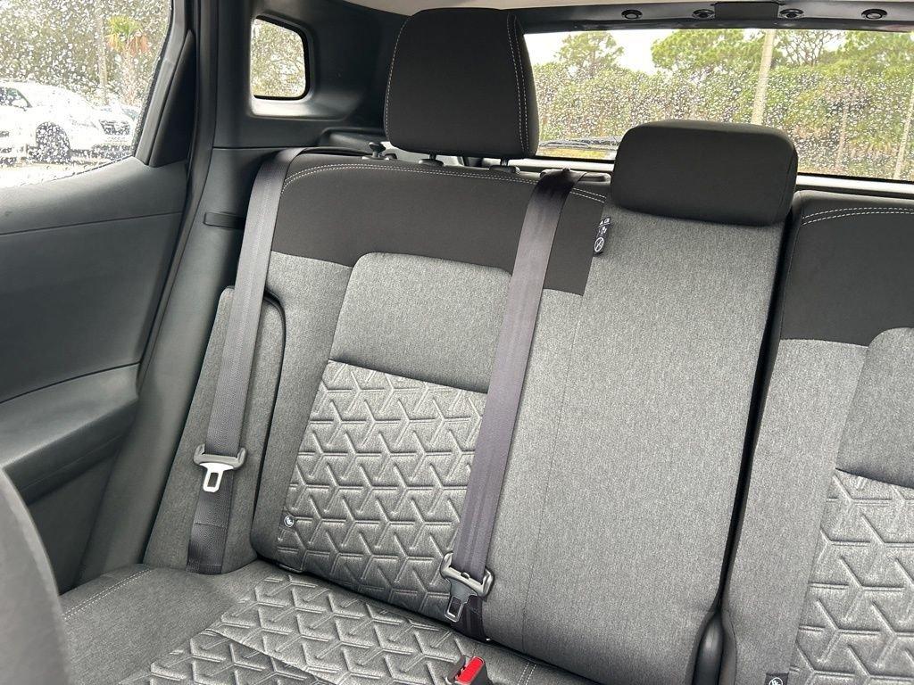 Nissan Kicks Sv - Thumbnail 14