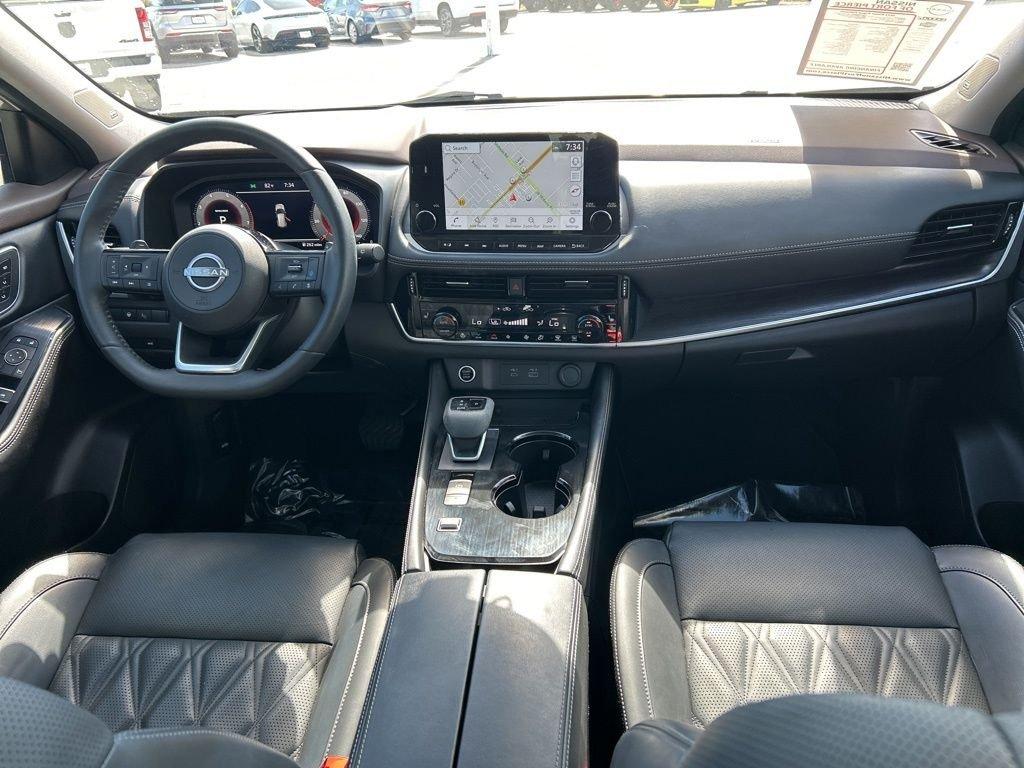 Nissan Rogue Platinum - Thumbnail 13