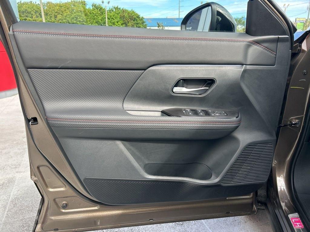 Nissan Kicks Sr - Thumbnail 15