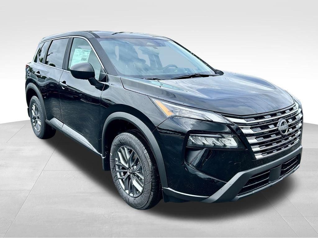 Nissan Rogue S - Thumbnail 3