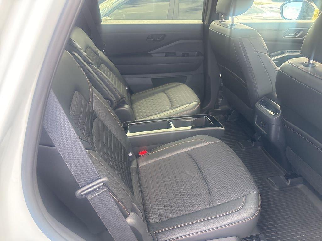 Nissan Pathfinder Rock Creek - Thumbnail 8