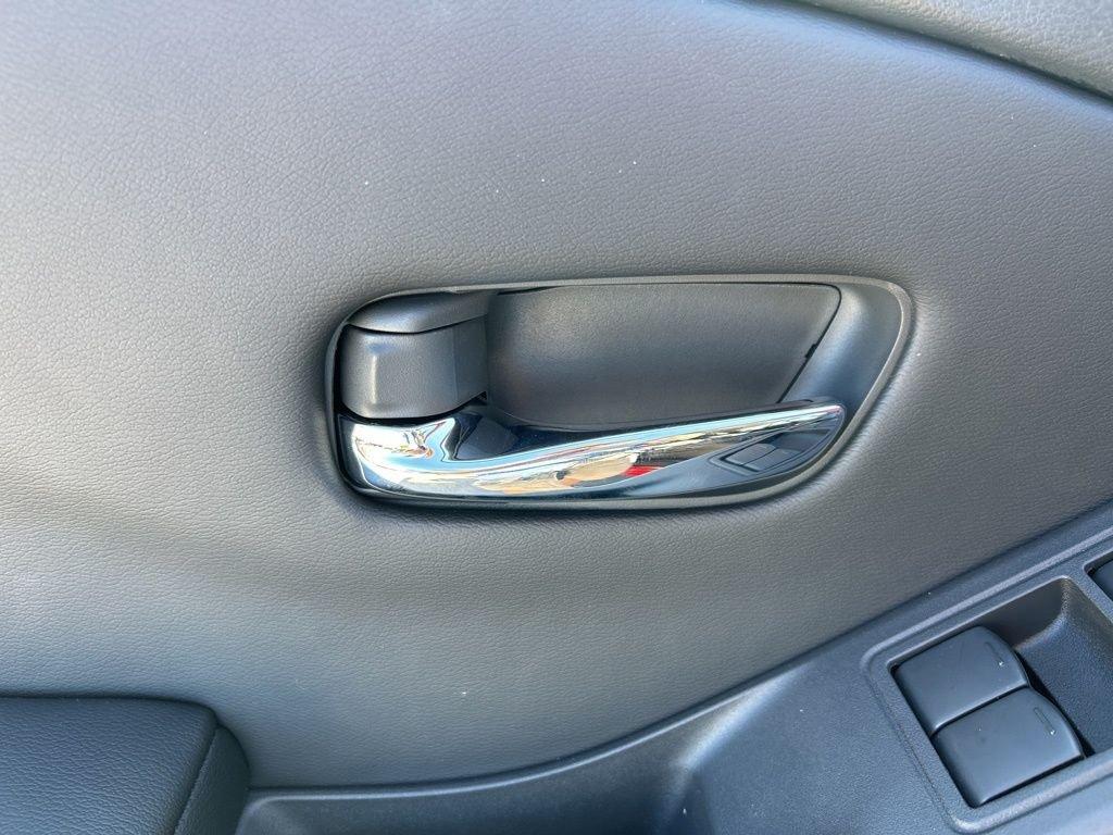 Nissan Frontier Crew Cab Sv - Thumbnail 20