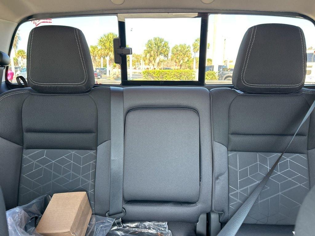 Nissan Frontier Crew Cab Sv - Thumbnail 15