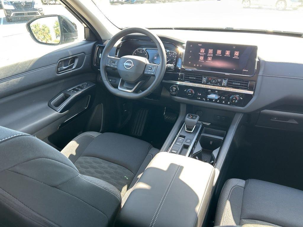 Nissan Pathfinder Sv - Thumbnail 11