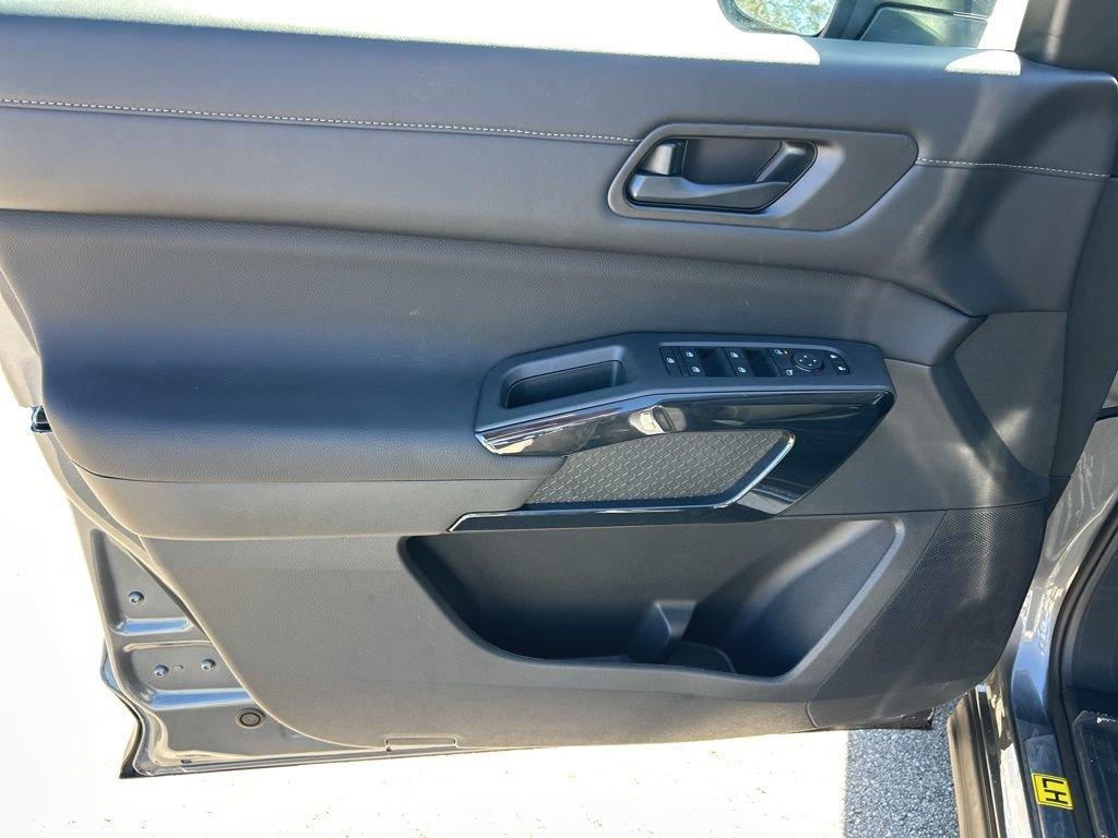 Nissan Pathfinder Sv - Thumbnail 19