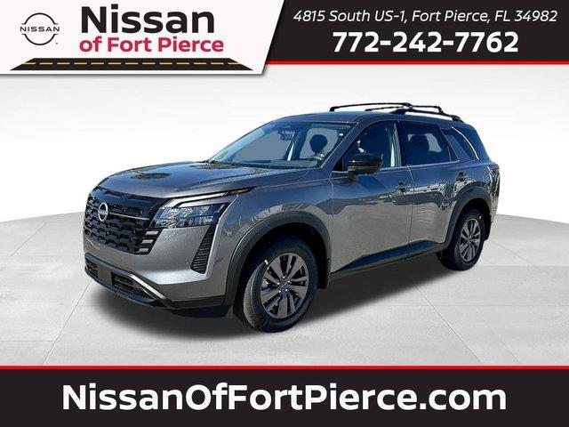 Nissan Pathfinder Sv - View 1