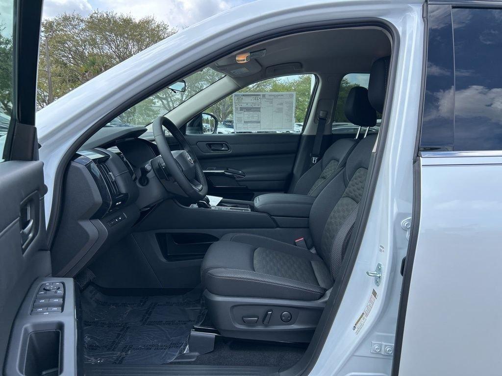 Nissan Pathfinder Sv - Thumbnail 17