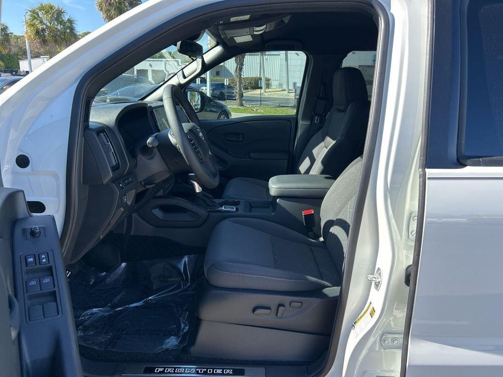 Nissan Frontier Crew Cab Sv - Thumbnail 17