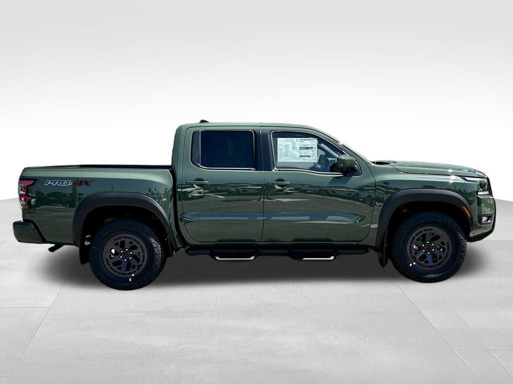 Nissan Frontier Pro-4X - Thumbnail 9