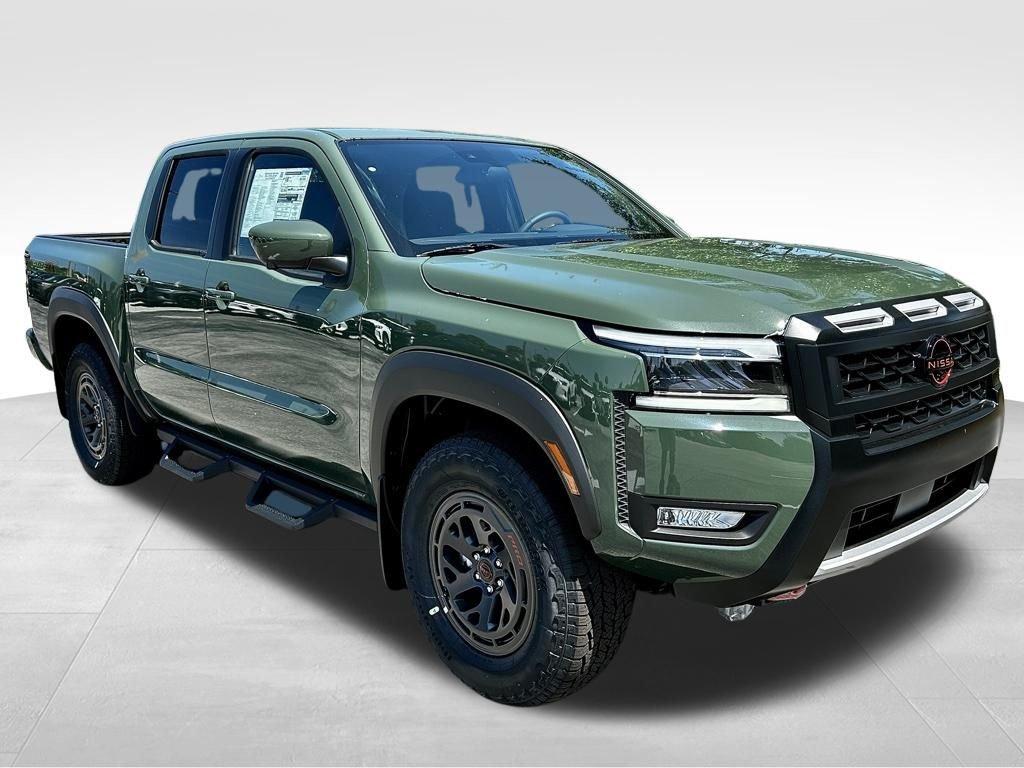 Nissan Frontier Pro-4X - Thumbnail 3