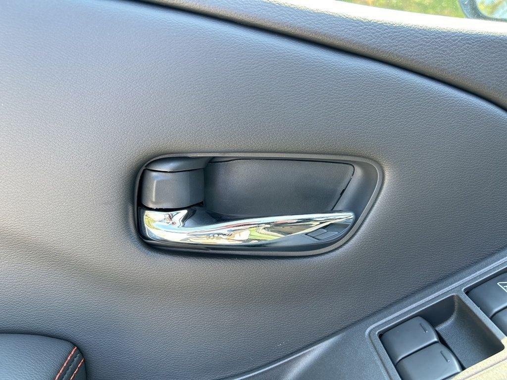 Nissan Frontier Pro-4X - Thumbnail 14